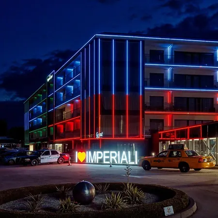 אכסניה Imperiall Resort&medispa-domki Premium